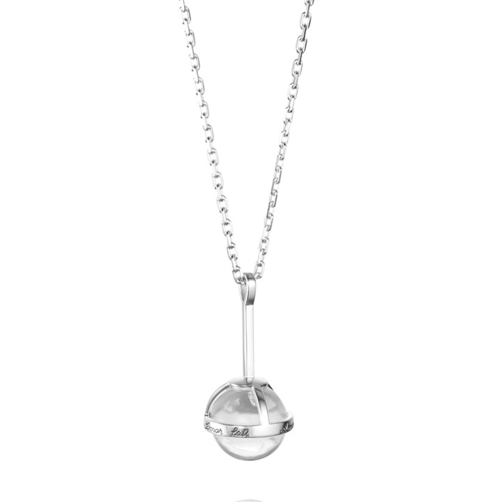 Amor Fati Globe - Crystal Quartz Hanger Zilver in de groep Kettingen / Zilveren kettingen bij SCANDINAVIAN JEWELRY DESIGN (11-100-01518)