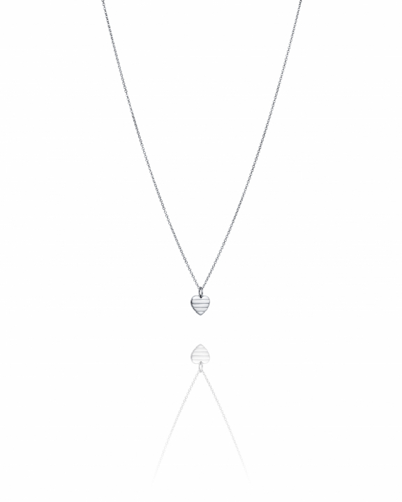 A Piece Of My Heart Pendant Silver in de groep Kettingen / Zilveren kettingen bij SCANDINAVIAN JEWELRY DESIGN (11-100-02388)