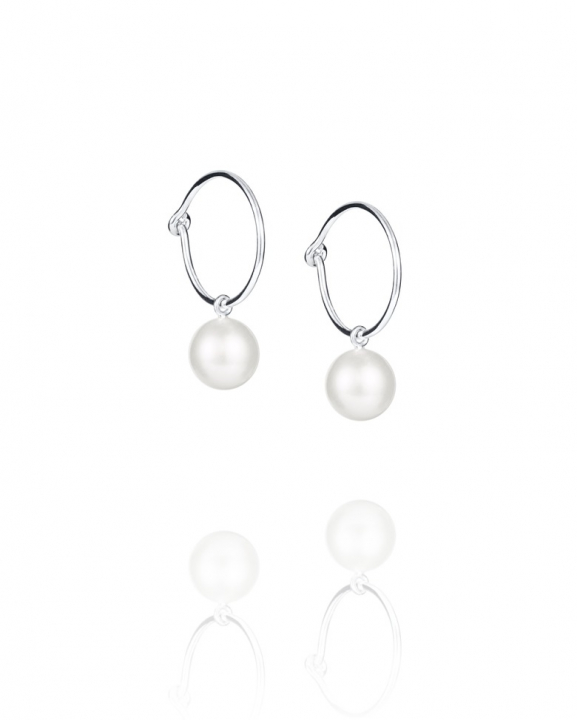 Pop Pearls Oorbel Zilver in de groep Oorbellen / Pareloorbellen bij SCANDINAVIAN JEWELRY DESIGN (12-100-02110-0000)