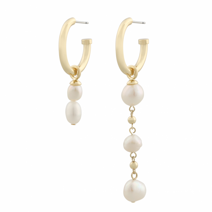 Arizona oval long ear gold white in de groep Oorbellen / Pareloorbellen bij SCANDINAVIAN JEWELRY DESIGN (1267-6900-362-ONE)