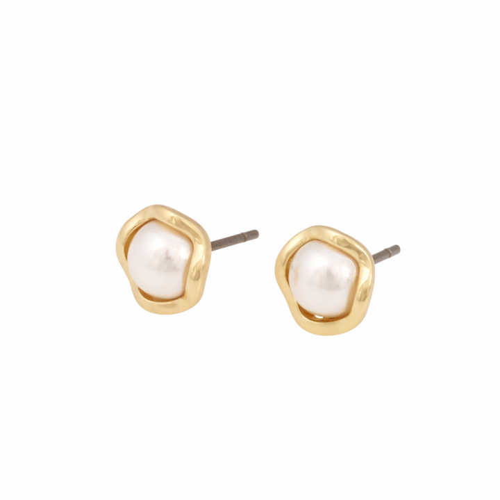 Kitty pearl Earrings Guld in de groep Oorbellen / Pareloorbellen bij SCANDINAVIAN JEWELRY DESIGN (1392-6200-362)