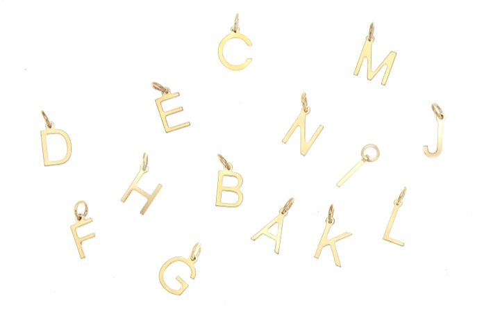 Letters bokstäver A-Z goud in de groep Kettingen / Gouden kettingen bij SCANDINAVIAN JEWELRY DESIGN (161212R)
