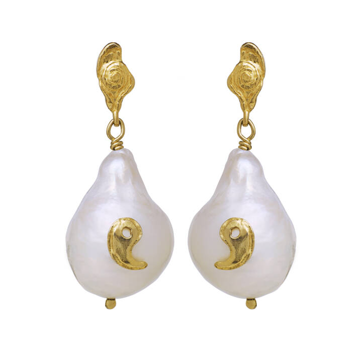 Lucia Oorbel  in de groep Oorbellen / Pareloorbellen bij SCANDINAVIAN JEWELRY DESIGN (9709A)