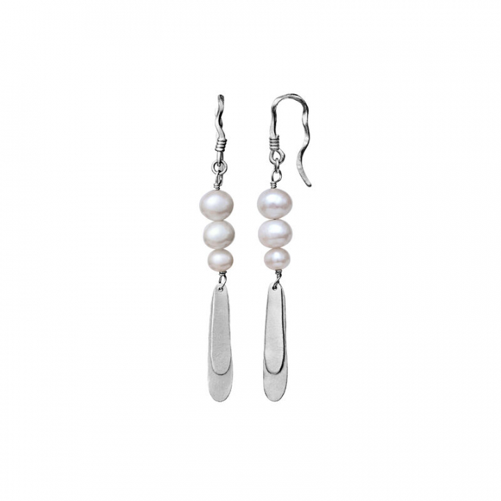Smilla Oorbel Zilver in de groep Oorbellen / Pareloorbellen bij SCANDINAVIAN JEWELRY DESIGN (9808c)