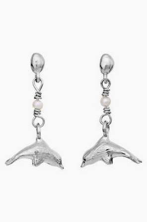 Adella earrings silver in de groep Oorbellen / Pareloorbellen bij SCANDINAVIAN JEWELRY DESIGN (9880C)