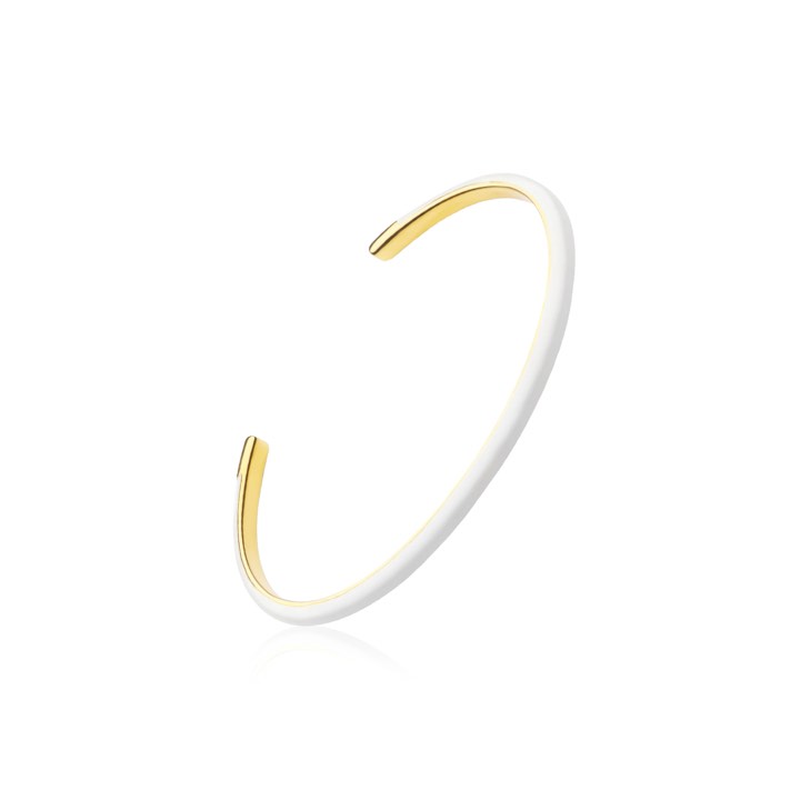 Enamel cuff white (Goud) in de groep Armbanden / Bangles bij SCANDINAVIAN JEWELRY DESIGN (B2205GPEW-OS)