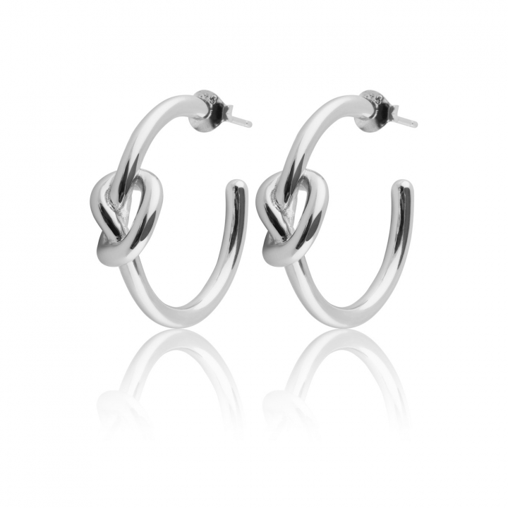Knot Mini Hoops Oorbel (Zilver) in de groep Oorbellen / Zilveren oorbellen bij SCANDINAVIAN JEWELRY DESIGN (E2104RHS0-OS)