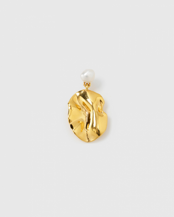 Moulded Short Single Earring Gold (one) in de groep Oorbellen / Pareloorbellen bij SCANDINAVIAN JEWELRY DESIGN (EG1277)