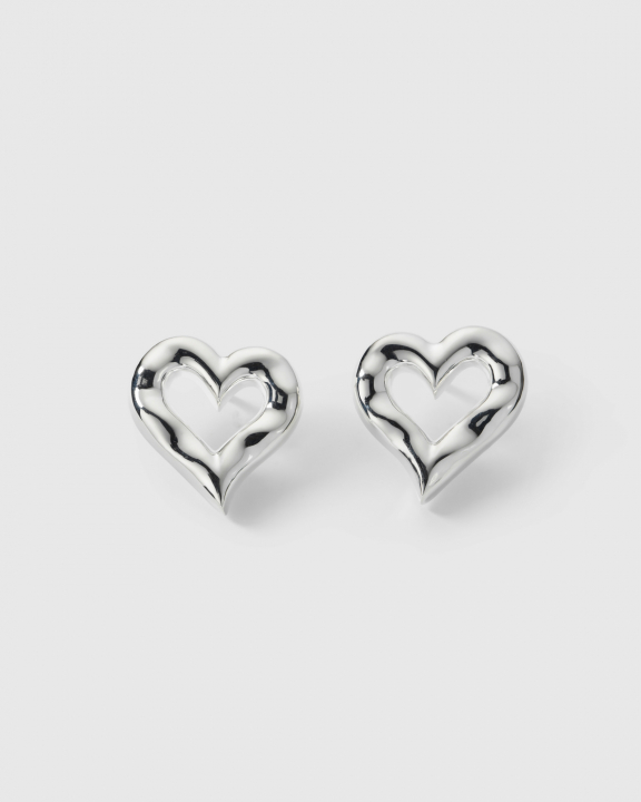 Puff Heart Earrings Silver in de groep Oorbellen / Zilveren oorbellen bij SCANDINAVIAN JEWELRY DESIGN (ES1299)