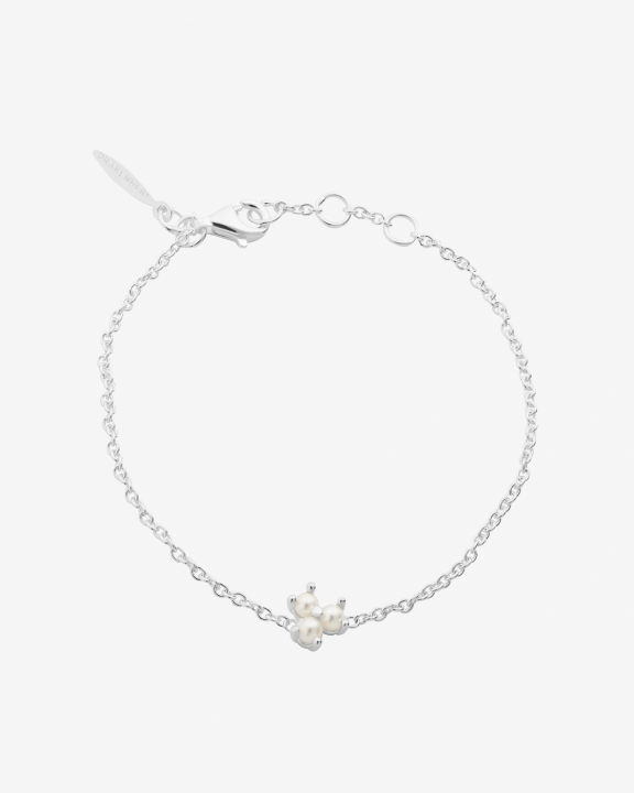 Petite Star pearl Armbanden in de groep Armbanden bij SCANDINAVIAN JEWELRY DESIGN (PSR-B3M181-S)