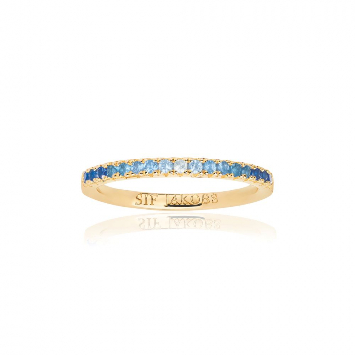 Ellera - 18k Goudpläterad med zirkoner i blå och vit gradient Ring in de groep Ringen / Gouden ringen bij SCANDINAVIAN JEWELRY DESIGN (SJ-R2869-GBL-YG)