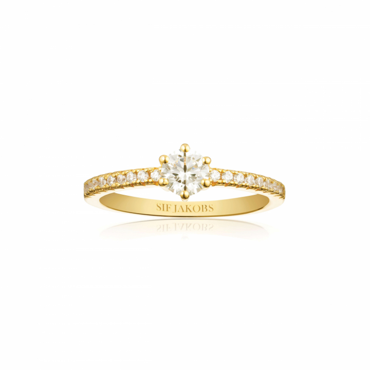 ELLERA UNO GRANDE Ring Vita Zirkoner Goud in de groep Ringen / Gouden ringen bij SCANDINAVIAN JEWELRY DESIGN (SJ-R42282-CZ-YG)