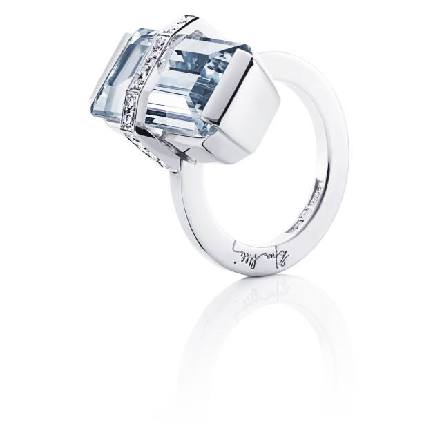 Bend Over - Aquamarine Ring Witgoud