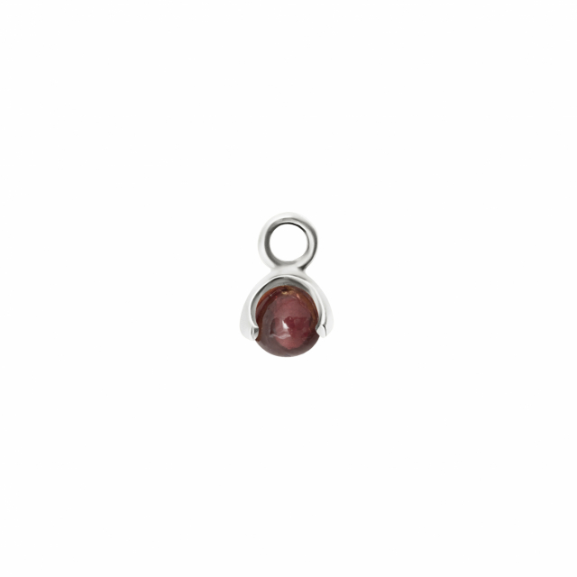 Letters stone 1 red garnet pend Zilver