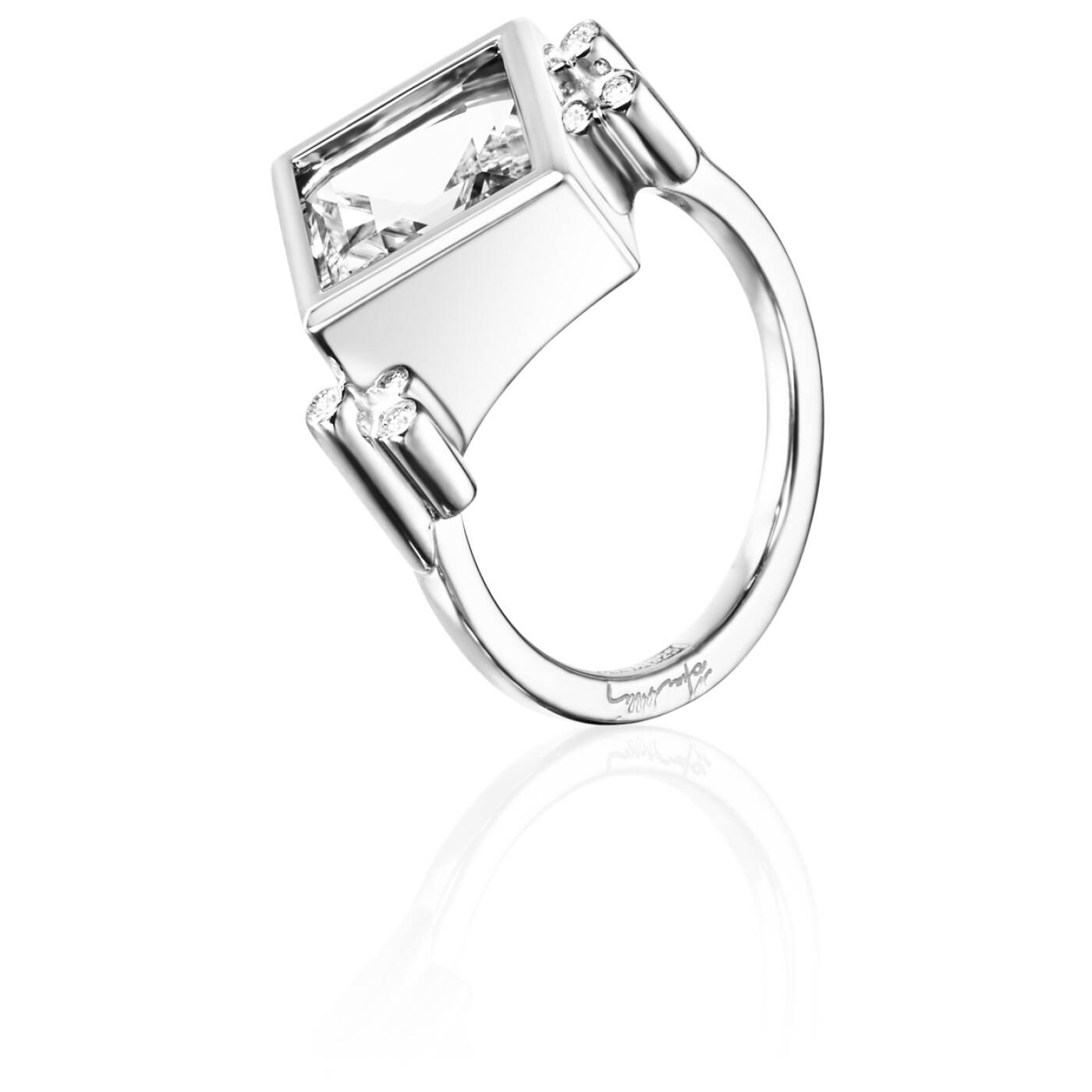 Shiny Memory - Crystal Quartz Ring Zilver