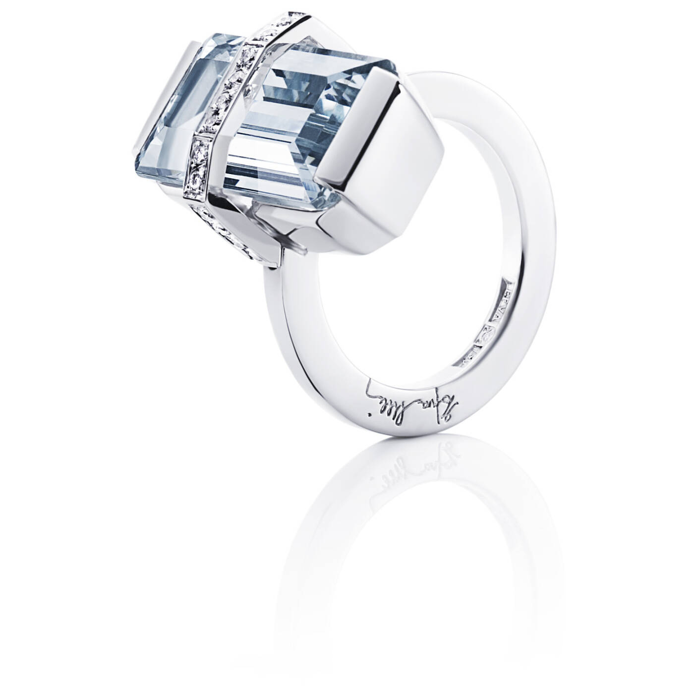 Bend Over - Aquamarine Ring Witgoud