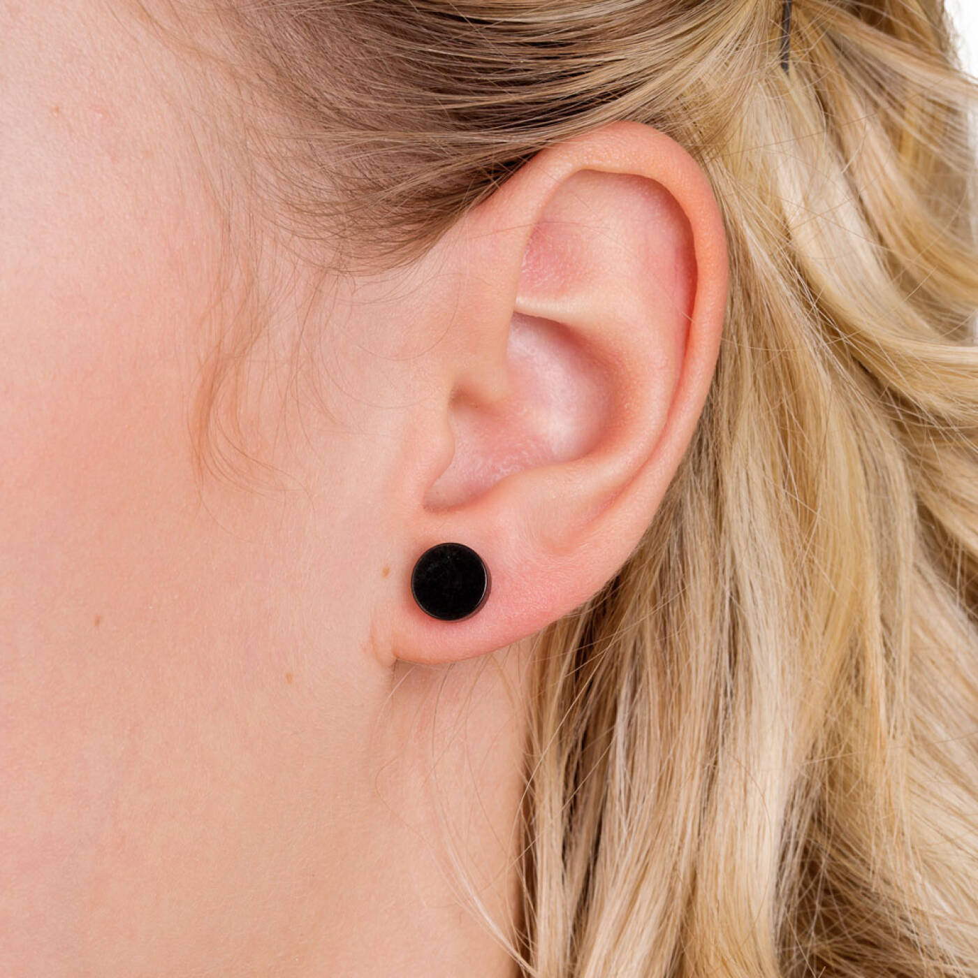 Black Titanium Puck 8 mm 
