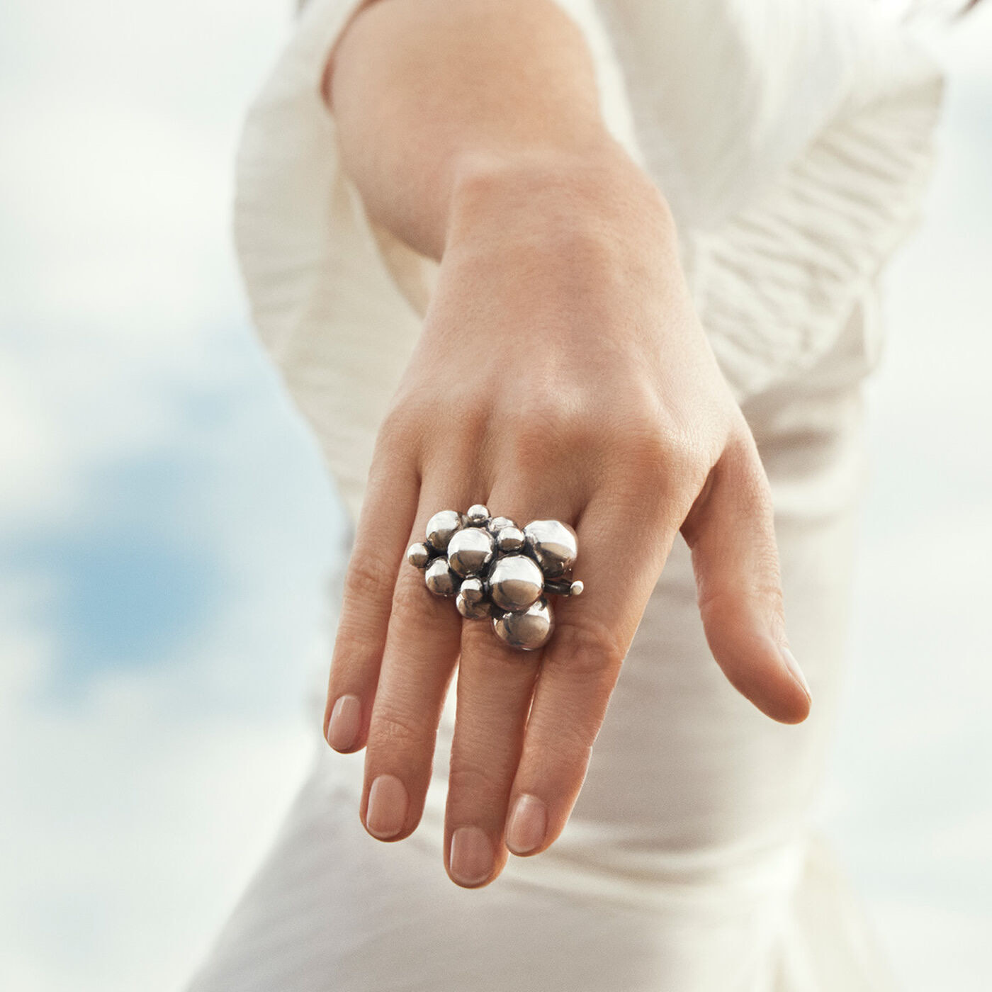 MOONLIGHT GRAPES LARGE Ring Zilver