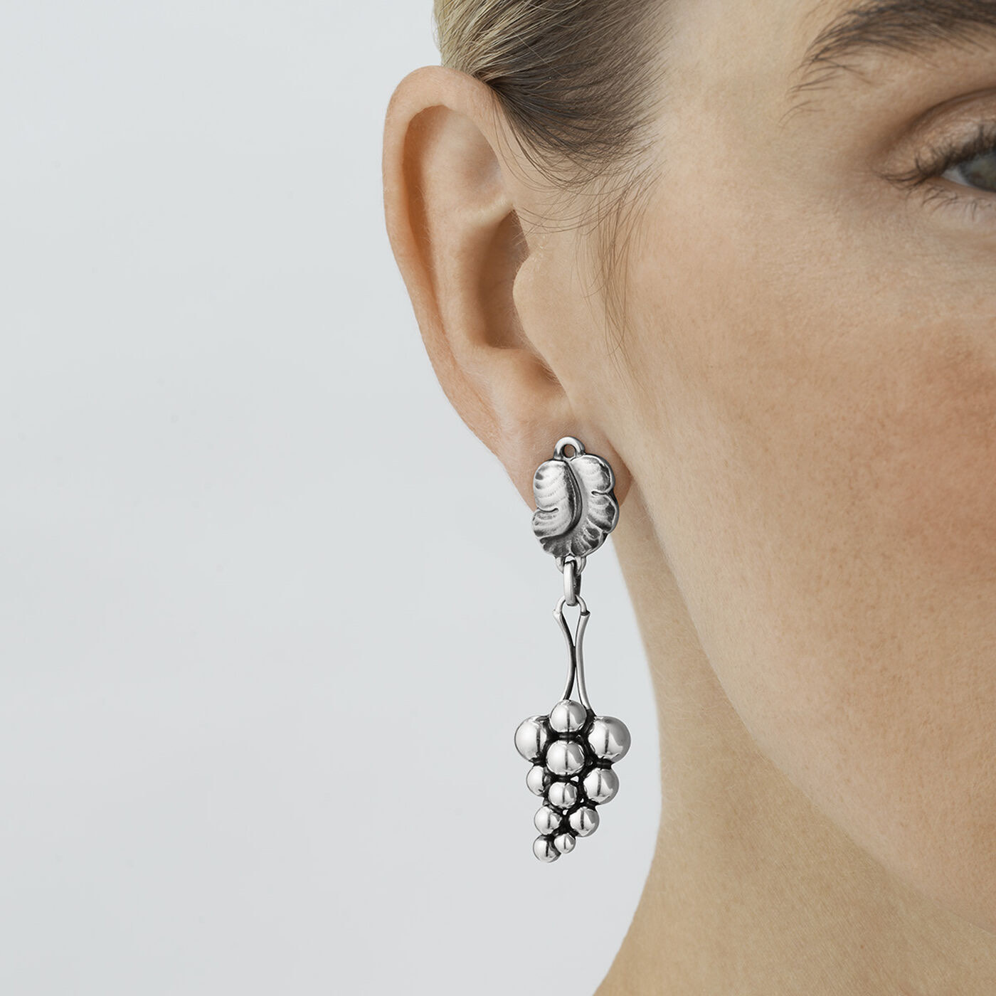 MOONLIGHT GRAPES Oorbel Zilver, OXIDISED