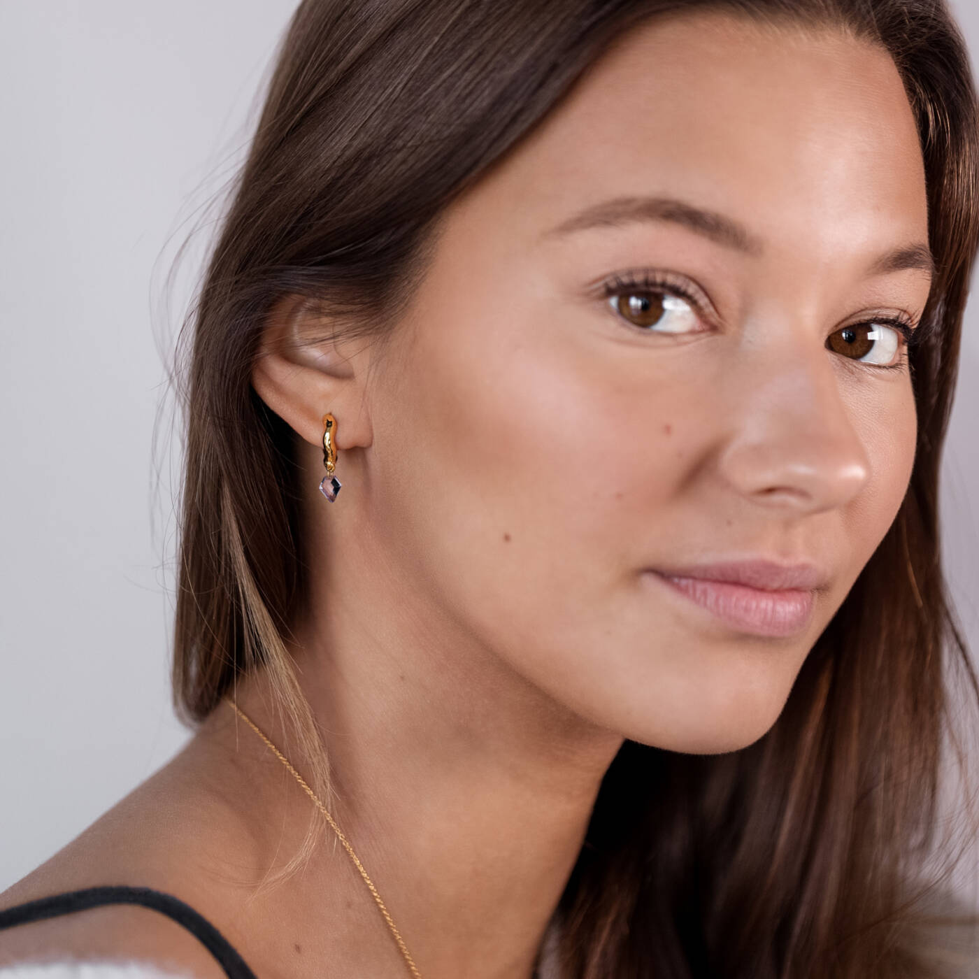 Diamona Amethyst Oorbel Gold