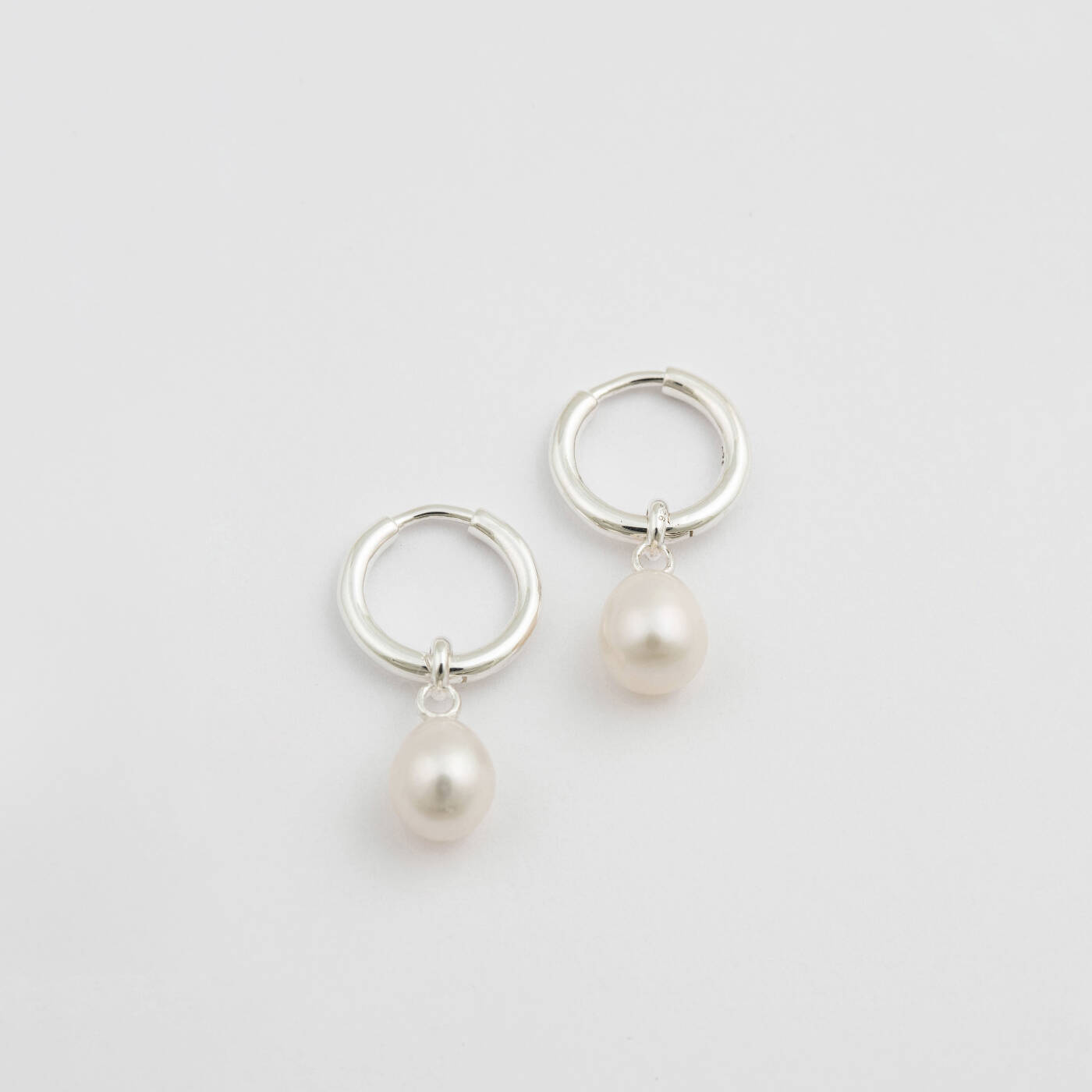 Treasure Pearl Hoops Zilver