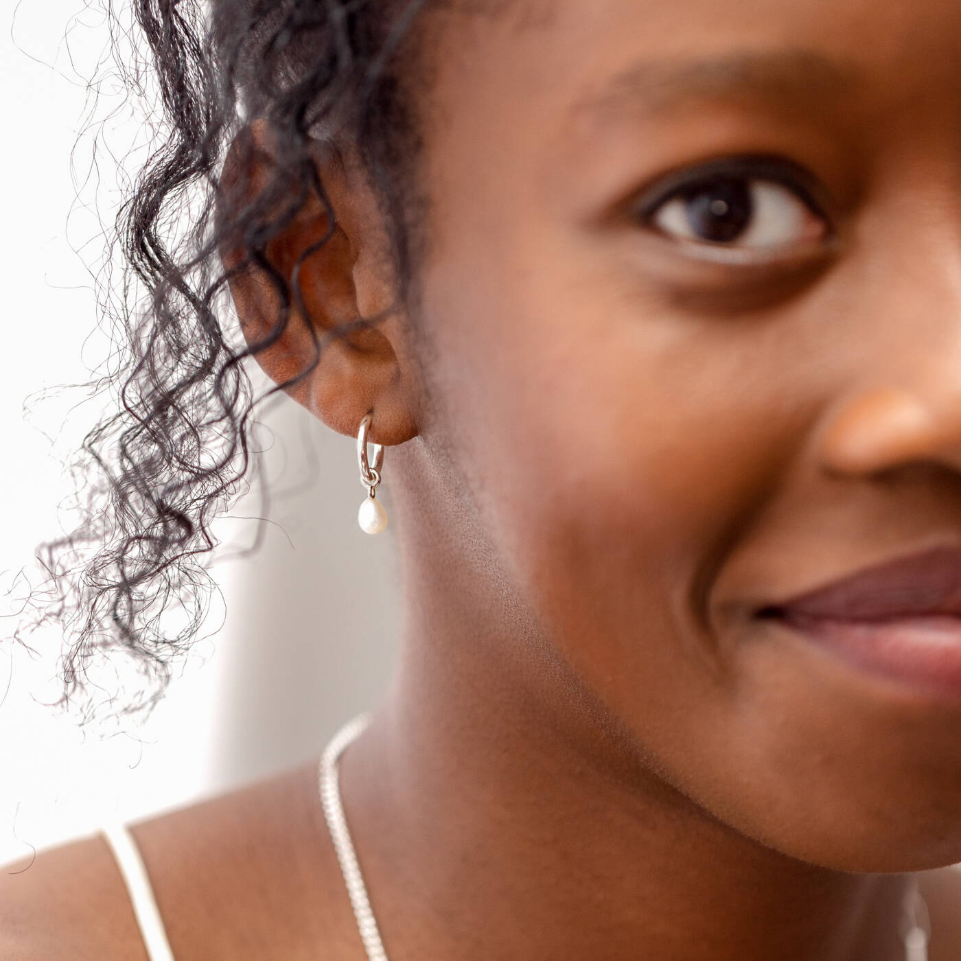 Treasure Pearl Hoops Zilver