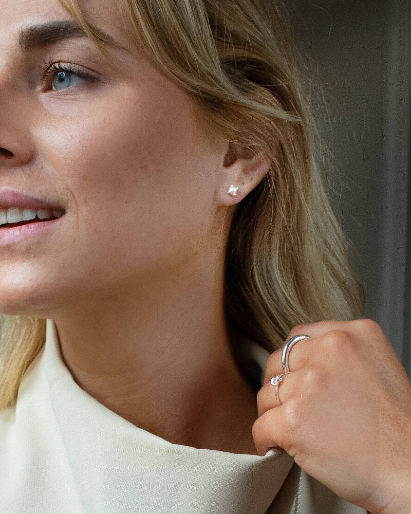 Petite Pearl Oorbel Zilver