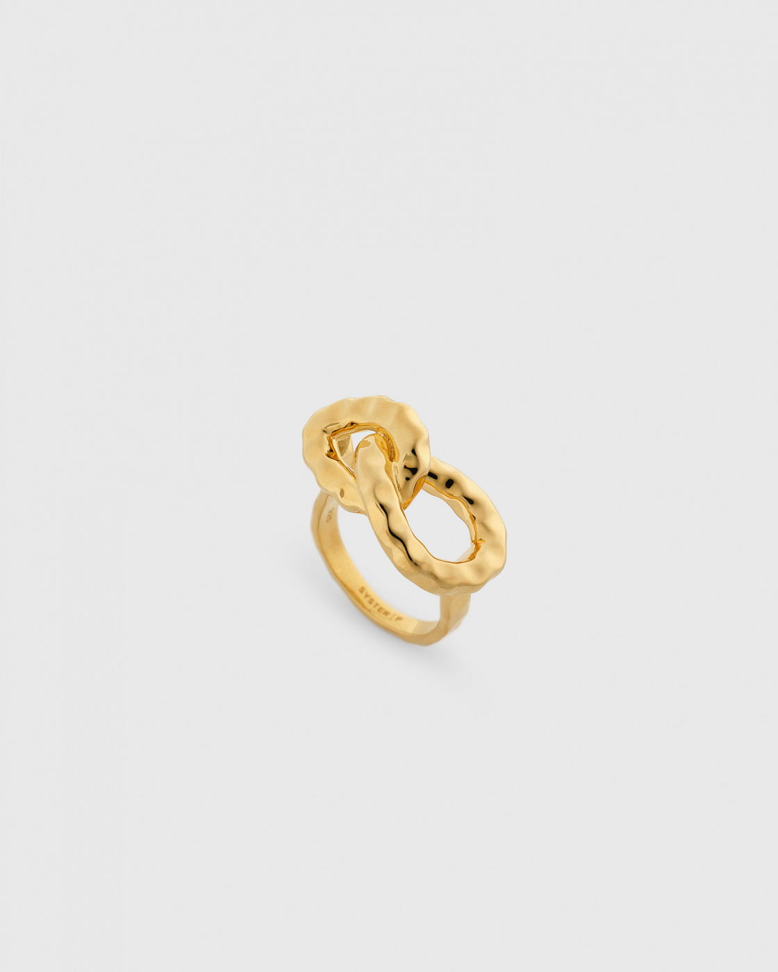 Bolded Hammered Links Ring Gold